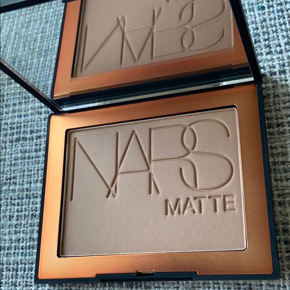 Sold/ New Nars Bronzer - Picture 2 of 3